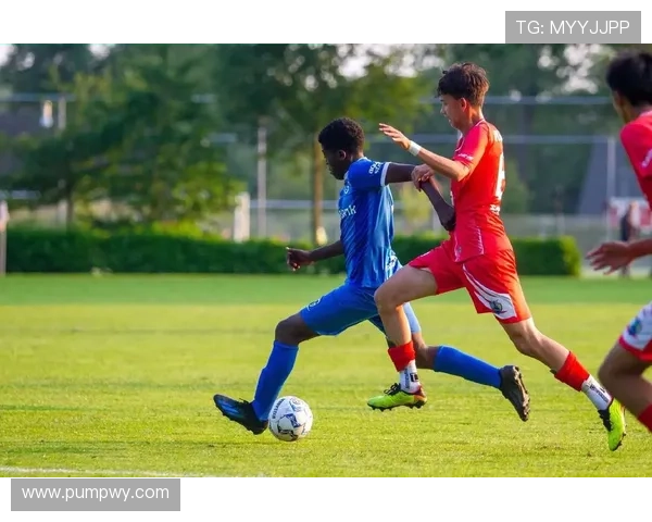 足球与音乐融合之道：探索明星球员背后的旋律与节奏